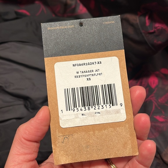 The North Face Tanager Womens Anorak Jacket 
Roxbury Pink Halftone Floral Print - Picture 5 of 6